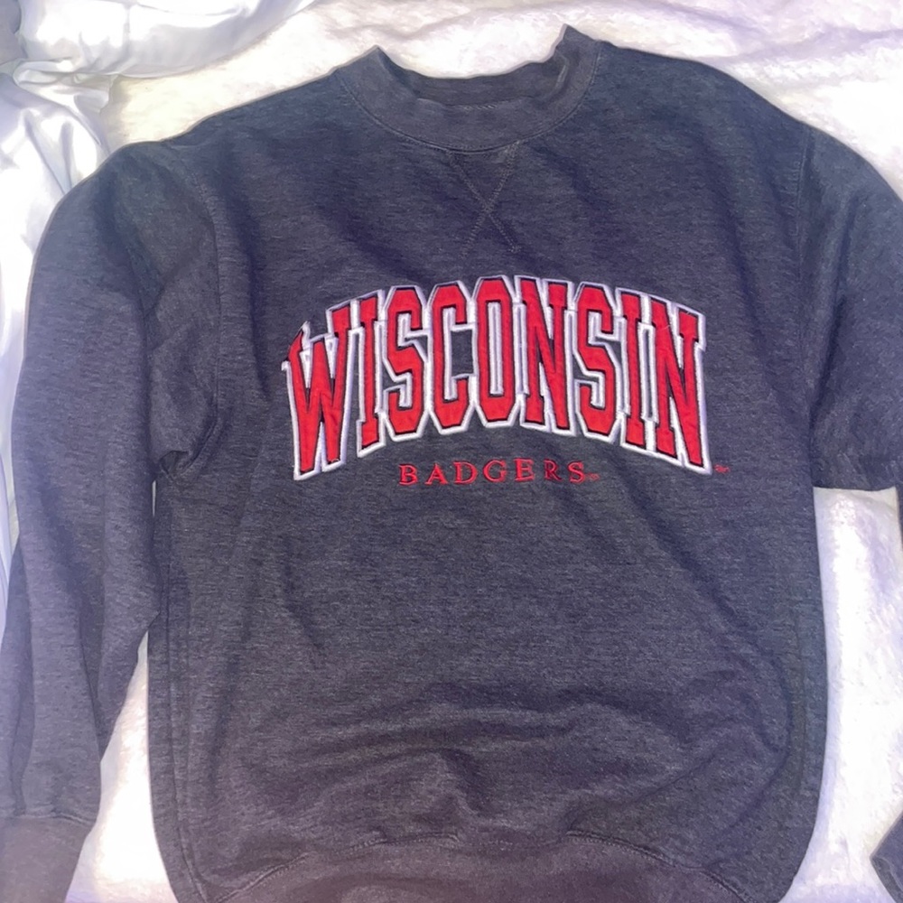 wisconsin crewneck